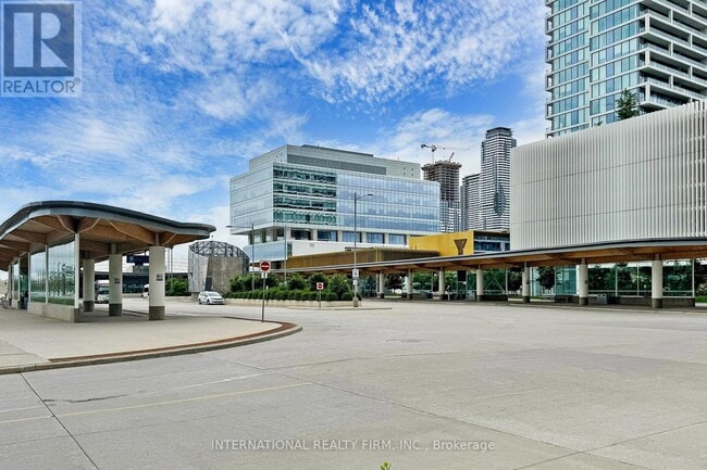 Building Photo - 950-4950 Portage Pkwy