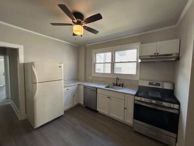 Photo - Washington Street Apartment