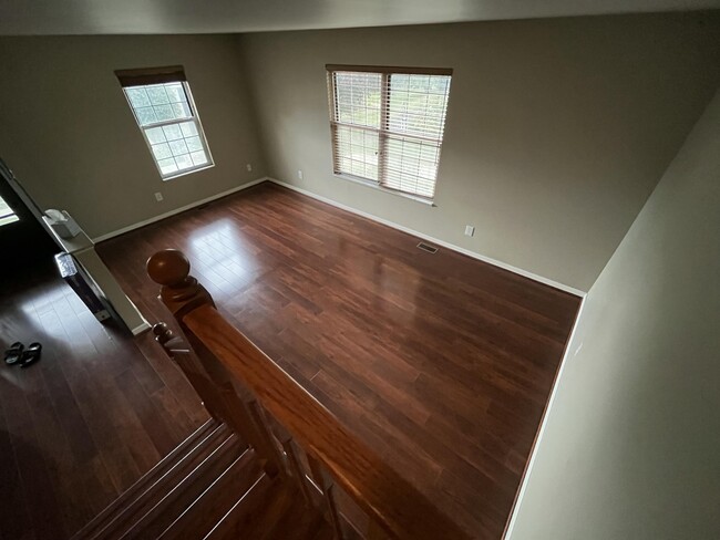 Building Photo - 3456 Burbank Dr