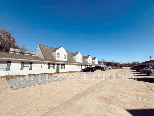 Building Photo - 896 Campbell St