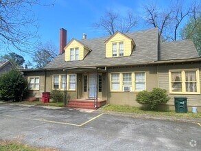 Building Photo - 3373 Vineville Ave