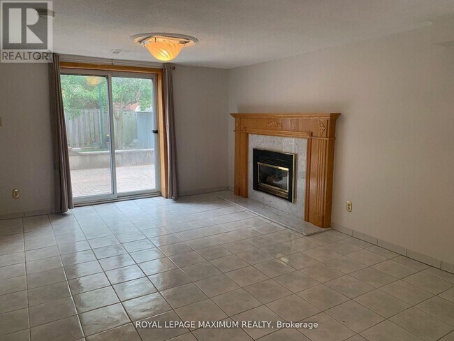 Building Photo - 155 Rainbow Dr