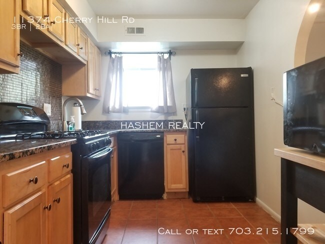 Building Photo - 11374 Cherry Hill Rd