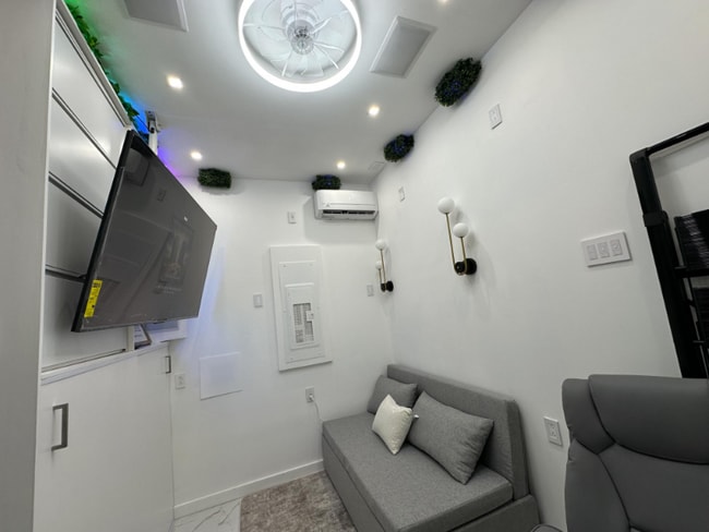 Building Photo - 196 Danforth Ave