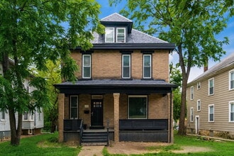 Building Photo - 319 E 17th Ave