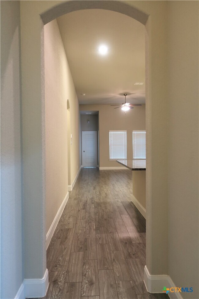 Building Photo - 1209 FM306