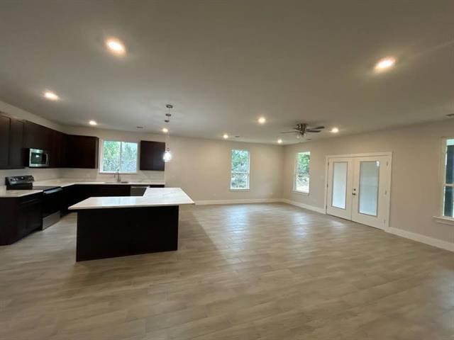 Building Photo - 2215 Beverly Dr