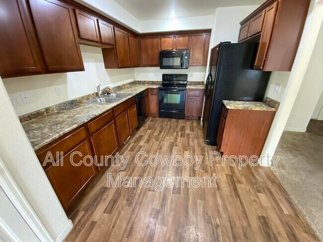 Foto del edificio - 4122 Moraine St
