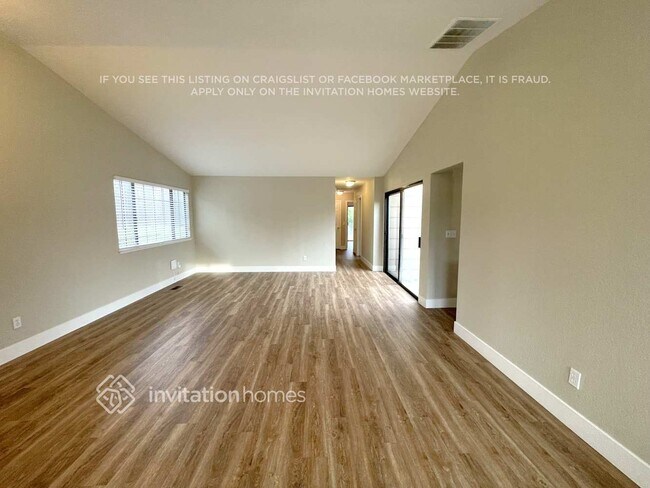 Foto del edificio - 449 Topsail Dr