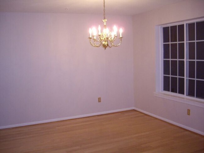 Foto del edificio - 238 Riveredge Dr