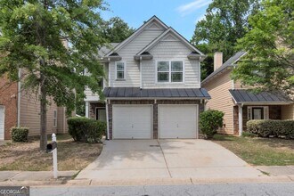 Building Photo - 2020 Briar Creek Ct NE