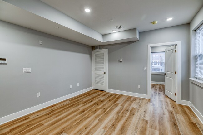 Foto del edificio - 1723 Memorial Ave