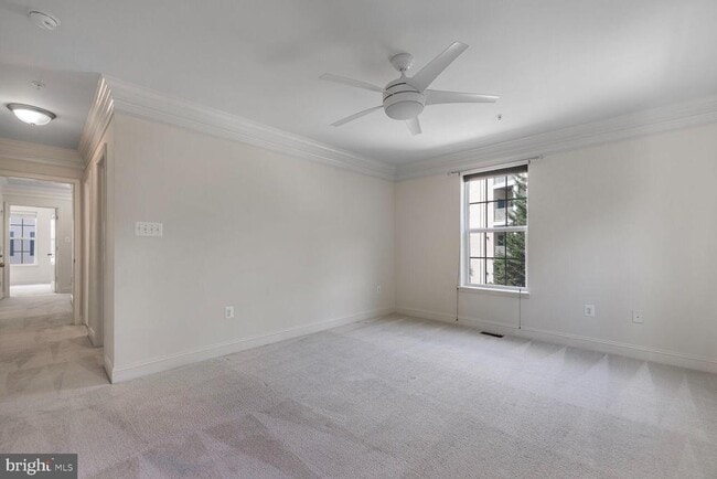 Building Photo - 306 Park Ave