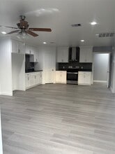 Building Photo - 1809 Reese St