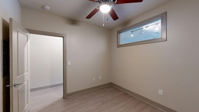 Interior Photo - 13th & Market