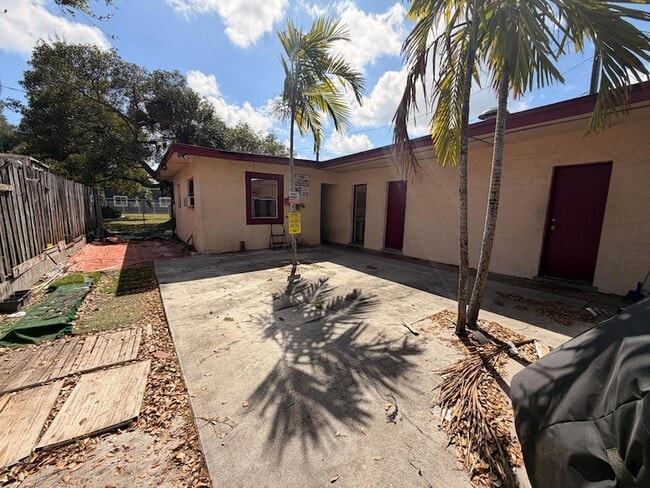 Building Photo - 1551 NW 6th St