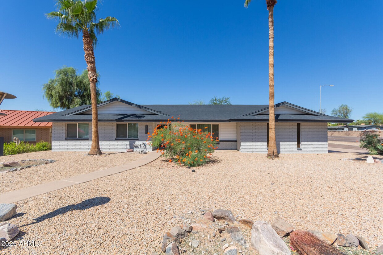 Foto principal - 6818 N 22nd Pl