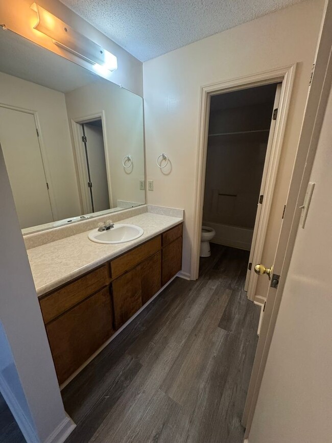 Foto del edificio - Remodeled Duplex on Belair Road