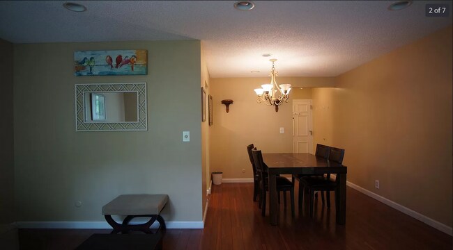 Foto del edificio - 274 S Main St