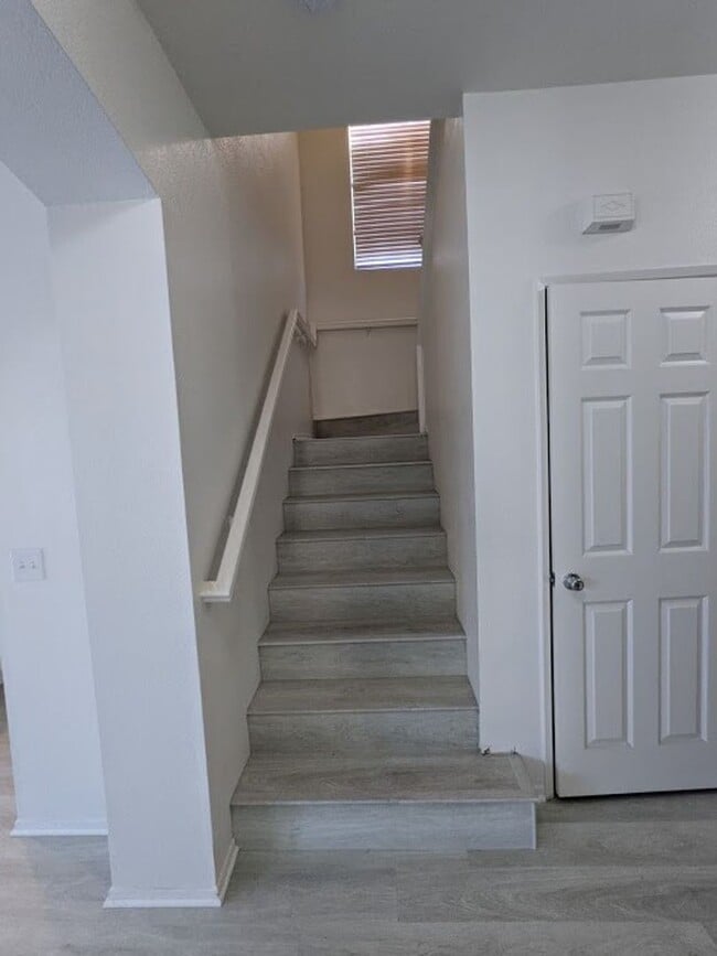 Building Photo - 8752 Grand Oaks Ct