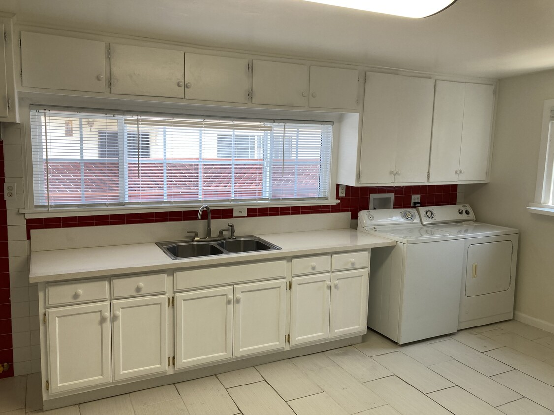 Kitchen - 1806 257th St