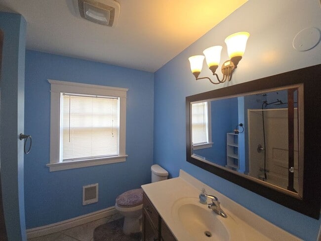 Building Photo - RENT-TO-OWN HOME AVAILABLE!  Your Path to ...