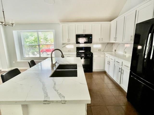 Foto del edificio - 491 Middle Creek Dr