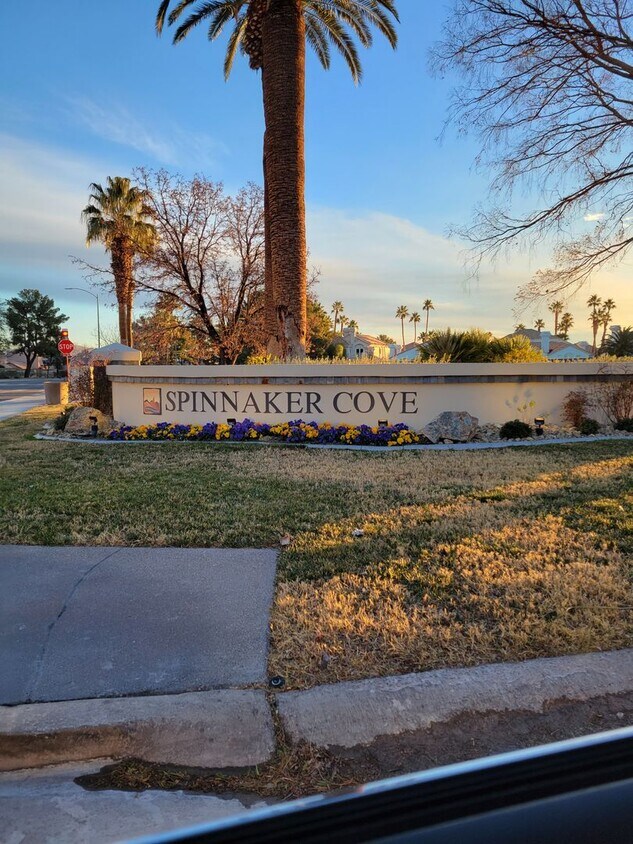 Foto principal - Luxurious & Spacious Oasis at Desert Shore...