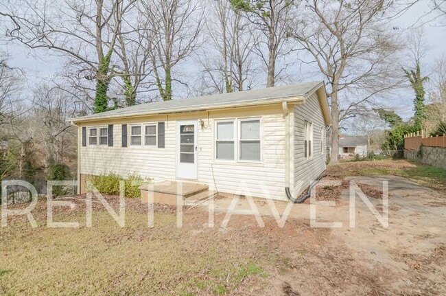 Building Photo - 726 Spring Hill Ave