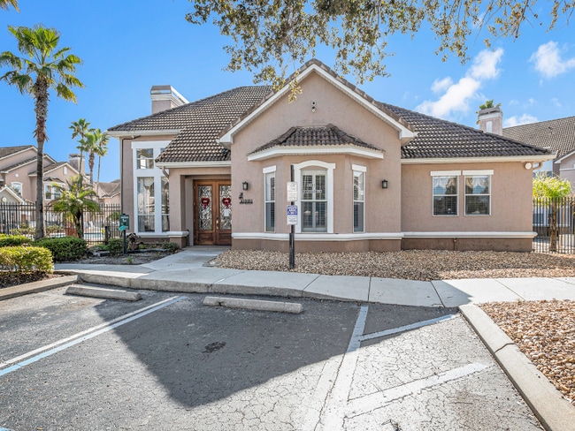 Building Photo - 18050 Villa Creek Dr