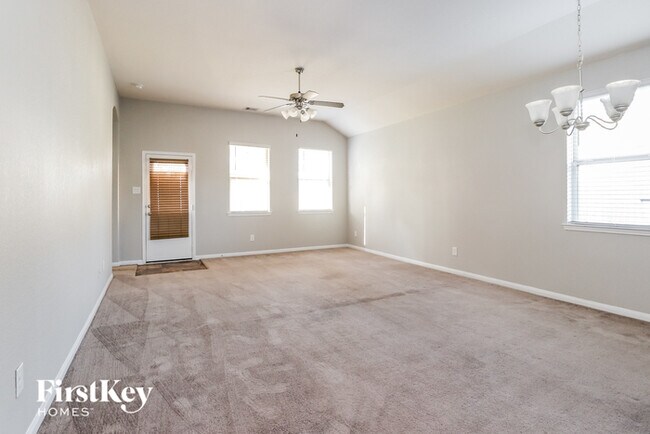 Building Photo - 15144 Meadow Glen S
