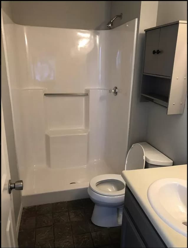Primary Photo - Stunning 3 bed 1 1/2 bath
