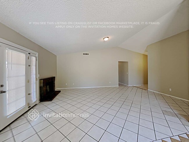 Building Photo - 6015 W Loma Ln