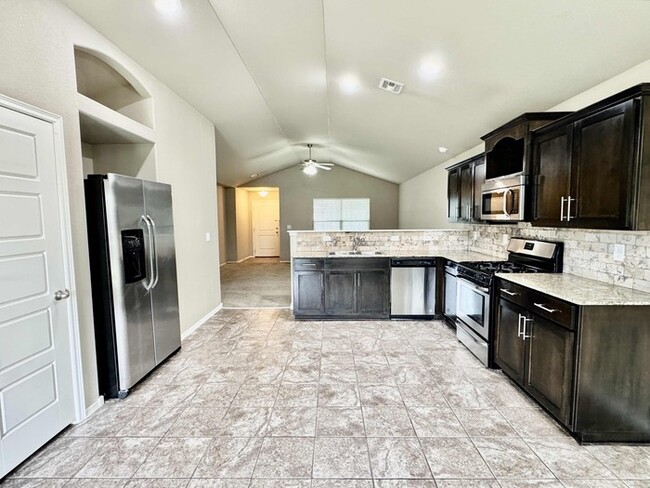 Building Photo - 16084 S 88th Pl E