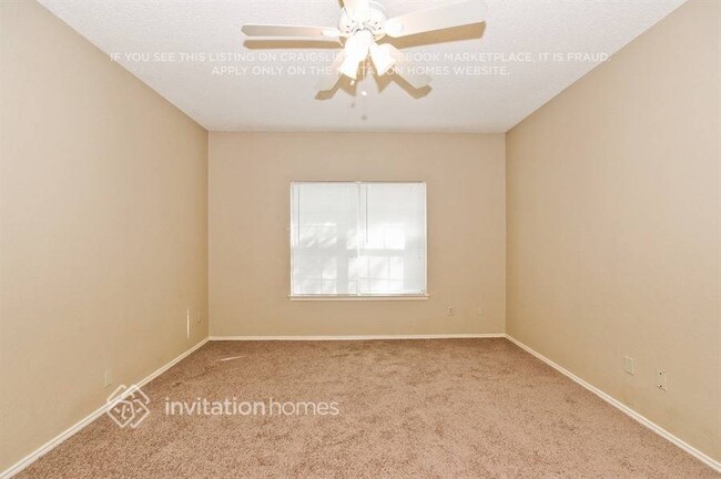 Building Photo - 1174 Lombard Ln