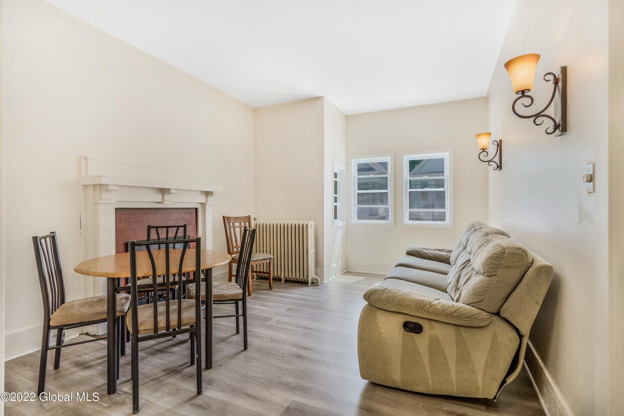 Primary Photo - 2209 15th St