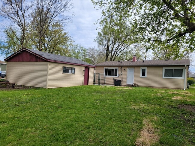 Foto del edificio - 36348 N Edgewood Dr