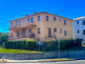 Building Photo - 3401 W 84th Pl