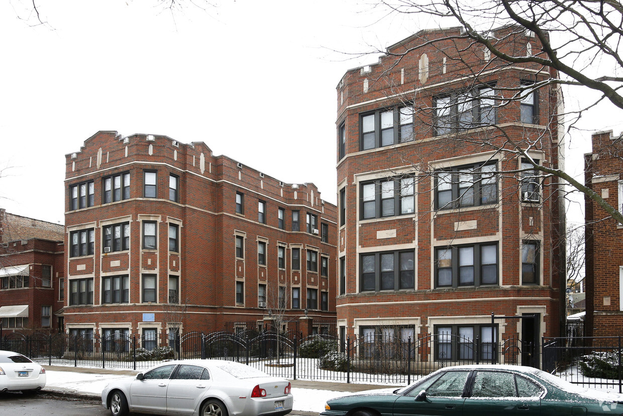 Building Photo - 8017 S Ingleside Ave