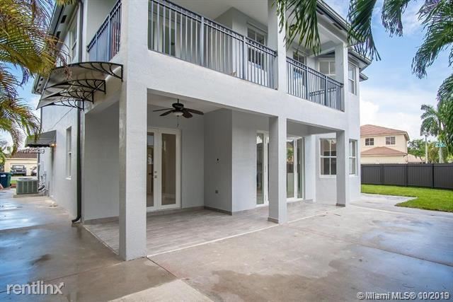Building Photo - 5 br, 4 bath House - KENDALLAND