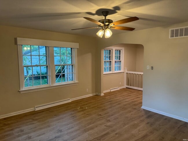 Building Photo - 539 Goshen Ave