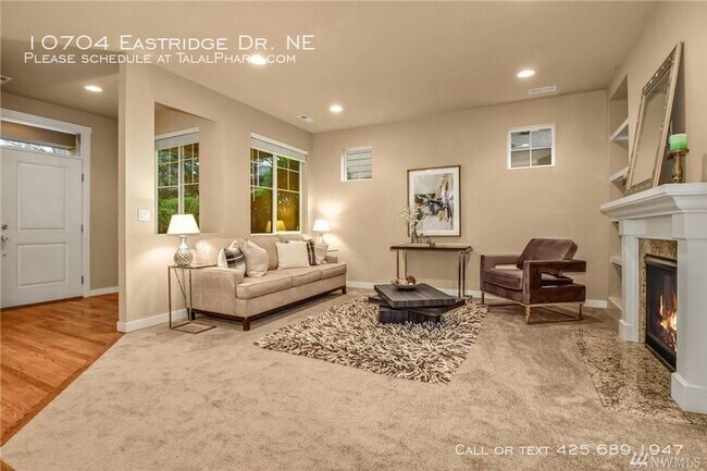 Building Photo - Redmond Ridge East Charmer!