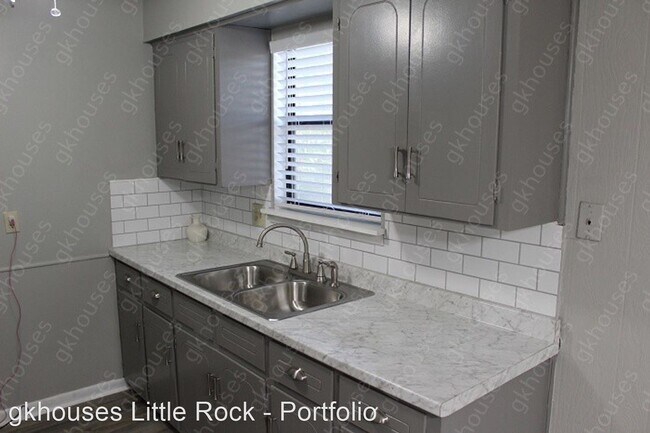 Building Photo - 3 br, 1.5 bath House - 1705 Jr Deputy Rd