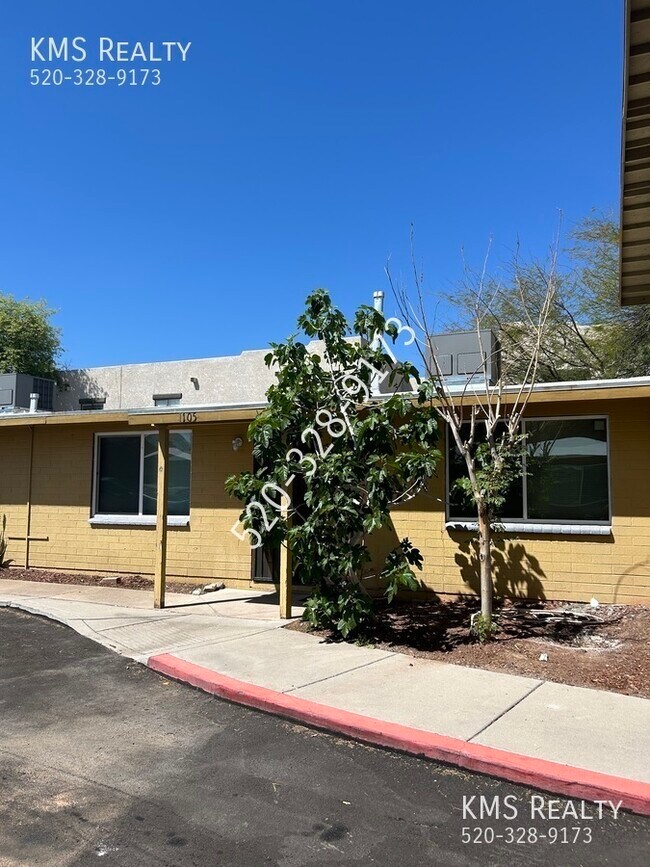 Building Photo - 5126 E Bellevue St