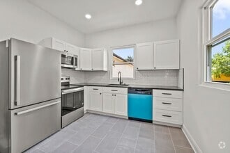 Building Photo - 512 Granville Dr SW