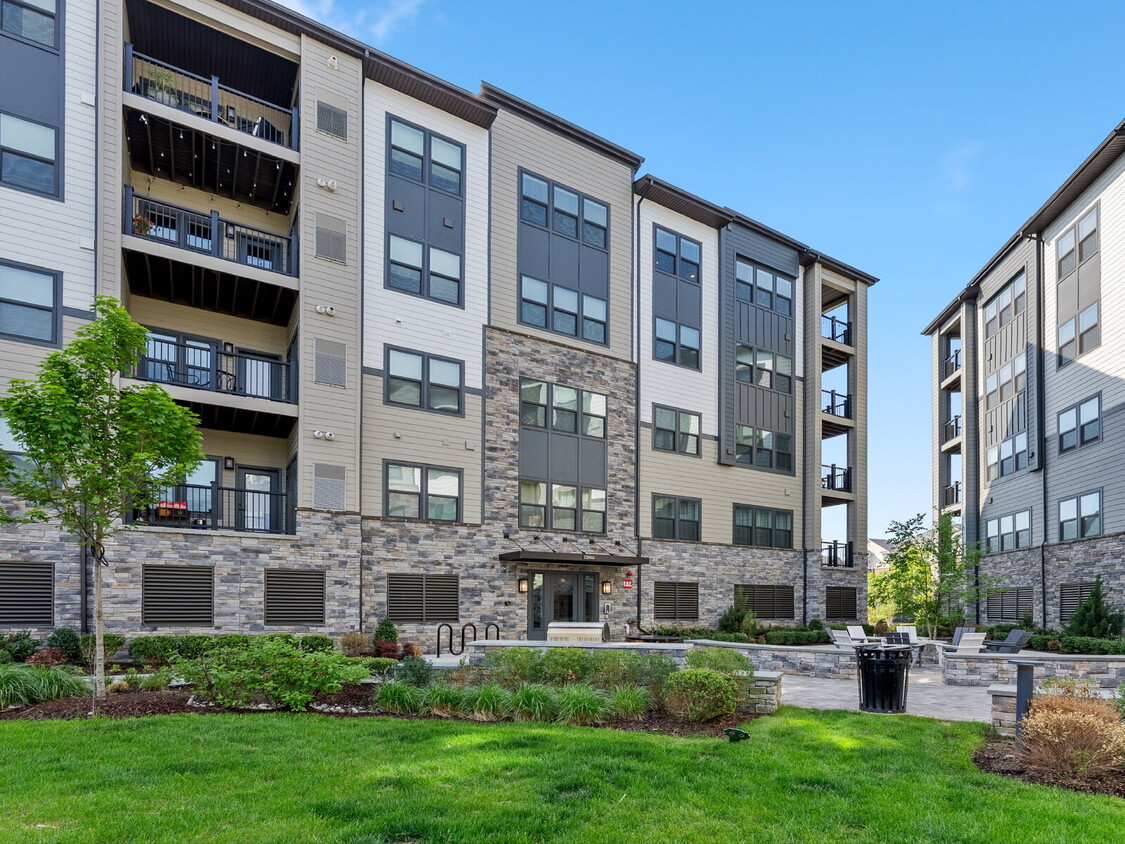 Foto principal - 12865 Mosaic Pk Wy
