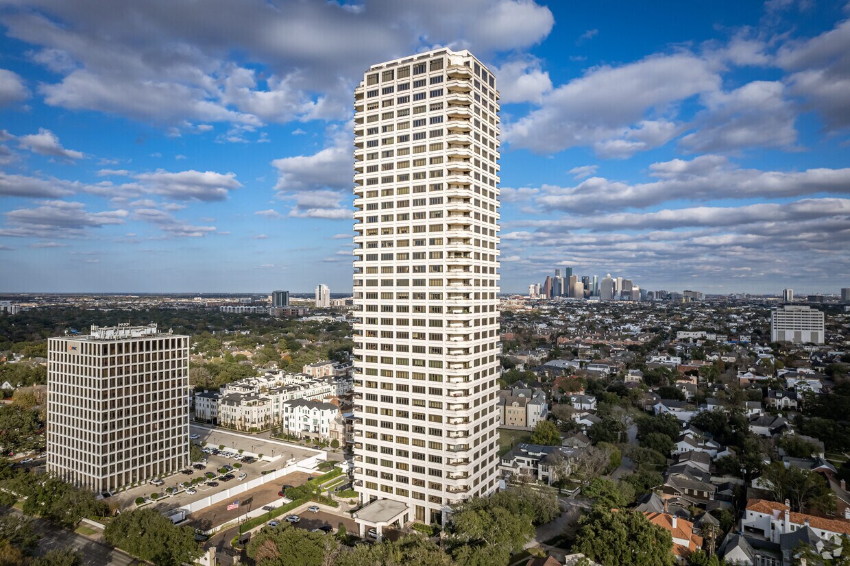 2121 Kirby Drive - Huntingdon Houston