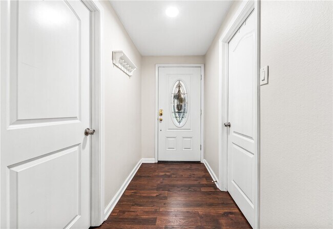 Foto del edificio - 7890 E Spring St