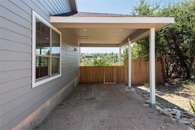 Building Photo - 17703 Westlake Dr