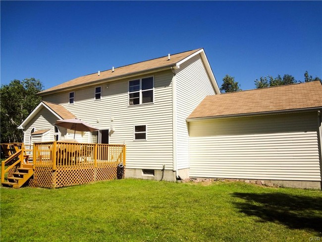 Building Photo - 637 N Scenic Dr